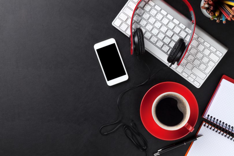 5 buenas razones para escuchar música en tu espacio laboral